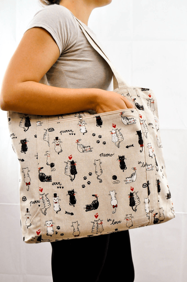 Little Cat Lovers Print Shopping Tote