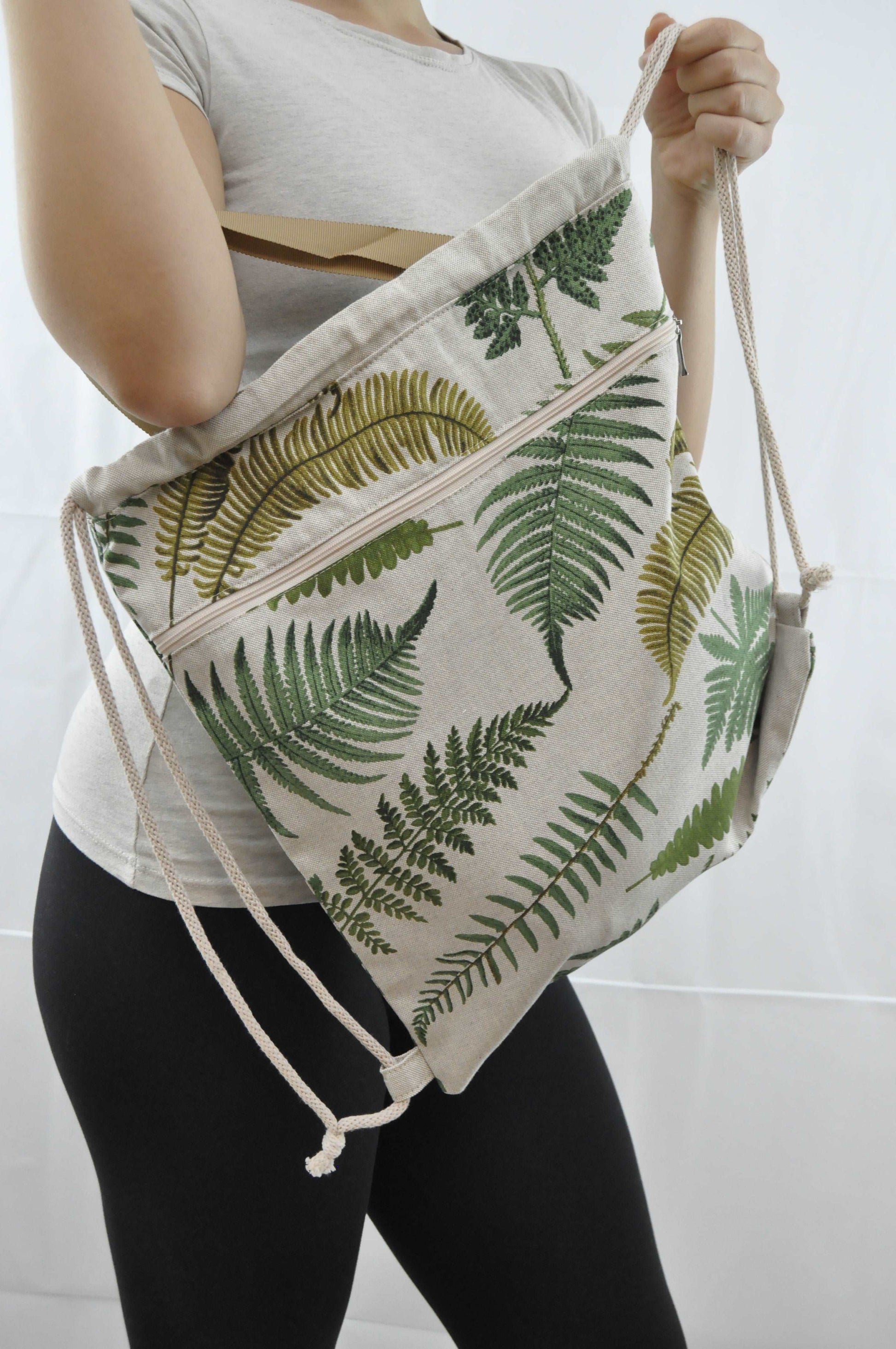 nahrbtnik  ruzak  backpack  zeleno  women  trip  trgovina  trees  tree  tote  torba  Textile  tekstil  store  shopping bag  shopping  shop  Protection  Print  praprot  poppy  playful  nature  narava  nakup  Modern  mak  kupovanje  kuhinjski pripomočki  kuhinja  Kitchen  housewife  gozd  gospodinja  Gift  fun  flower  fern  family  družina  drevo  drevesa  Dinner  darilo  Cotton  colorful  Celebration  cekr  cekar  bombaž  bday