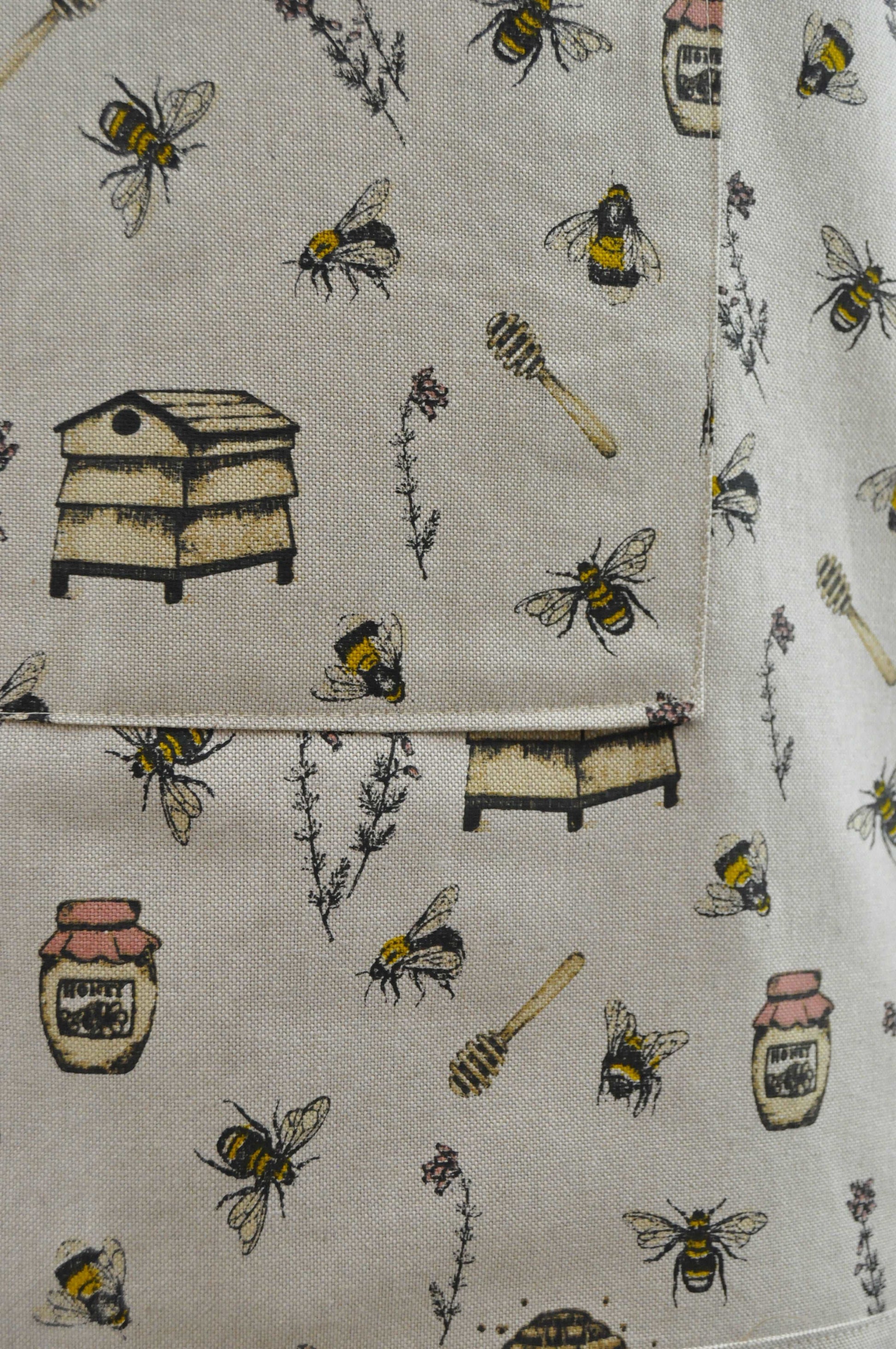 honey  čebelnjak  čebelar  čebela  beekeeping  beehive  women  Textile  Protection  Print  predpasnik  playful  Modern  men  kuhinjski pripomočki  Kitchen  housewife  gospodinja  Gift  fun  Dinner  darilo  Cotton  Cooking  colorful  clothes  Celebration  bombaž  bday